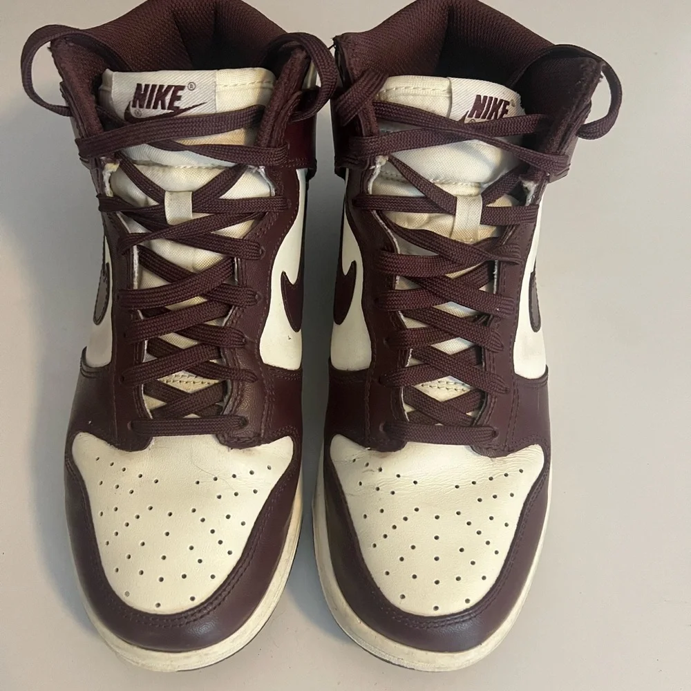 Nike High Top Women's Sneakers in Burgundy Crush - Picture 2 of 4